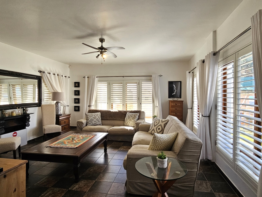 5 Bedroom Property for Sale in Wavecrest Eastern Cape